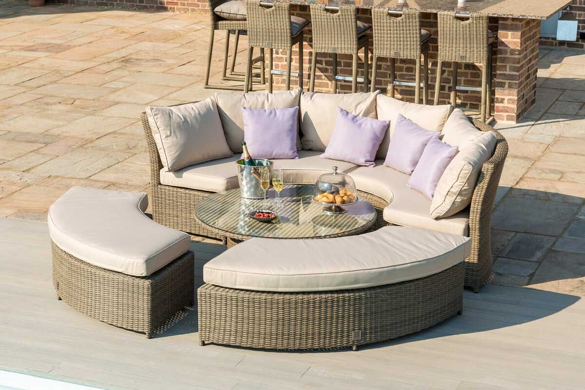 Outdoor Furniture for Sale in Kampala Uganda. Rattan Patio/Garden, Home, Hotel, Restaurant, Bar Outddor Furniture in Uganda. Chrome Outdoor Furniture Ltd Makes Outdoor/Garden/Patio Furniture in Categories of: Chairs, Dining Tables, Sofa Sets, Coffee Tables, Dining Chairs, Flower Vases, Sun Loungers, Outdoor Beds. Chrome Outdoor Furniture Ltd, Leading Furniture Manufacturer And Supplier of Quality Garden And Outdoor Furniture Products in Kampala Uganda, East Africa. furnitureug.com