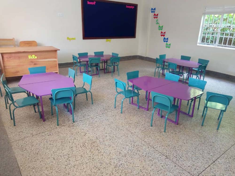 School Tables for Sale in Kampala Uganda. Desire School Furniture Ltd Makes School Tables for Kindergarten/ Pre-school, Primary, Secondary, Colleges, Higher Institutions of Learning/Tertiary Institutions And Universities in Uganda. Desire School Furniture Ltd, Leading Furniture Manufacturer And Supplier of Quality School Furniture Products in Kampala Uganda, East Africa. furnitureug.com