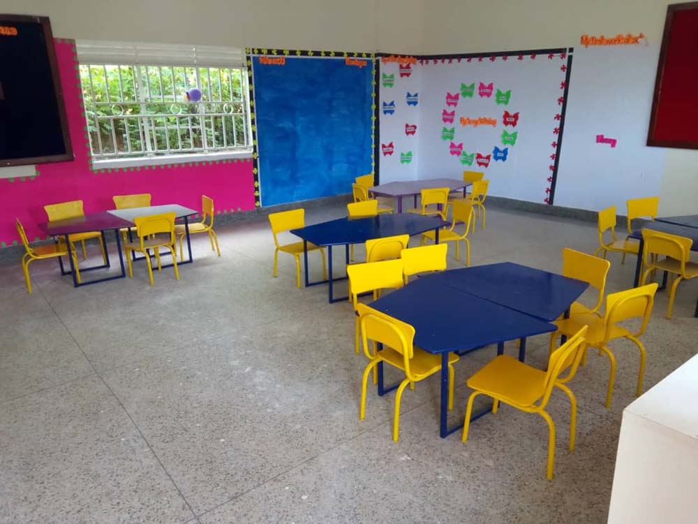 School Tables for Sale in Kampala Uganda. Desire School Furniture Ltd Makes School Tables for Kindergarten/ Pre-school, Primary, Secondary, Colleges, Higher Institutions of Learning/Tertiary Institutions And Universities in Uganda. Desire School Furniture Ltd, Leading Furniture Manufacturer And Supplier of Quality School Furniture Products in Kampala Uganda, East Africa. furnitureug.com