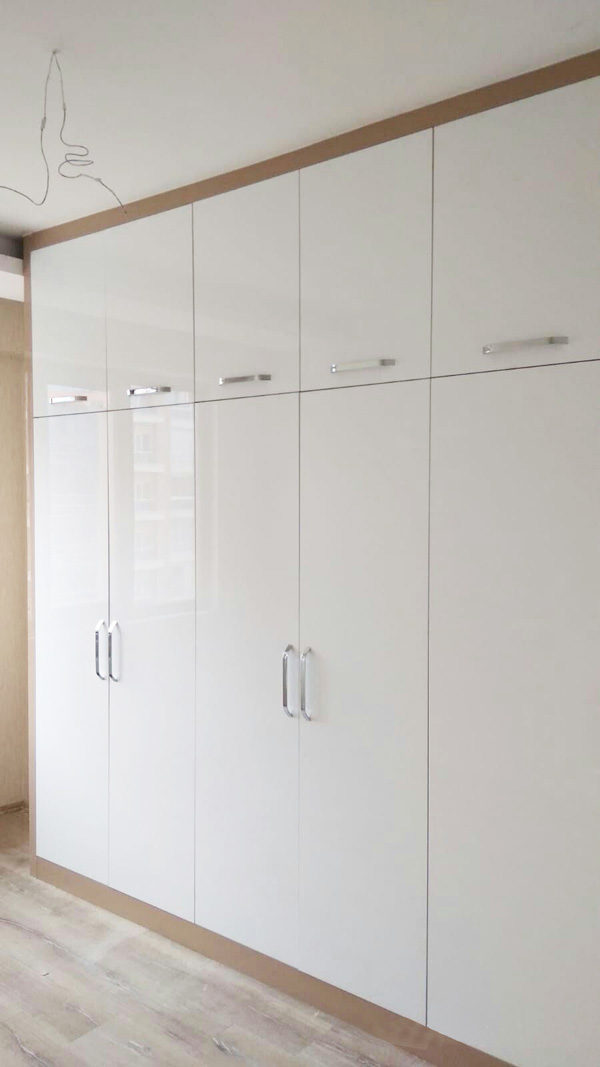 Wardrobes for Sale in Kampala Uganda. Stylish Modern Board Wood Wardrobes Uganda. Furniset Ideaz, Leading Furniture Designer, Maker/Manufacturer And Supplier of Quality Board Wood Furniture Products in Kampala Uganda, East Africa. furnitureug.com
