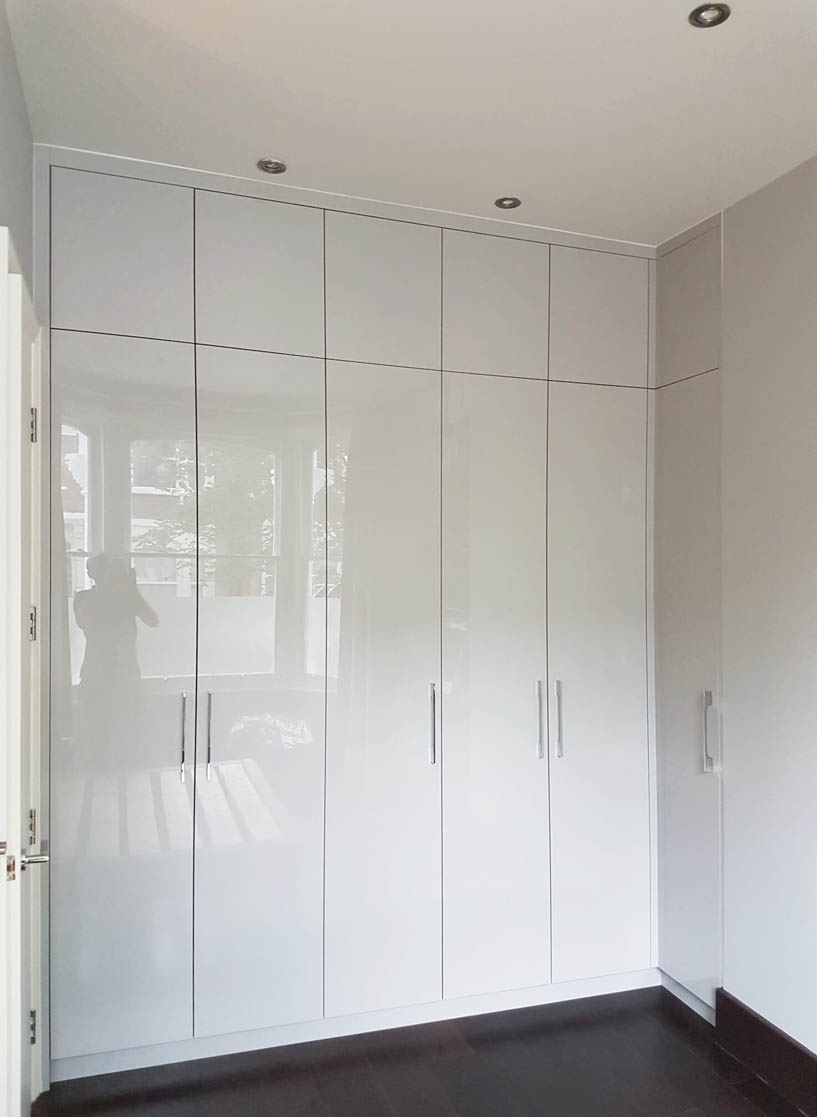Wardrobes for Sale in Kampala Uganda. Stylish Modern Board Wood Wardrobes Uganda. Furniset Ideaz, Leading Furniture Designer, Maker/Manufacturer And Supplier of Quality Board Wood Furniture Products in Kampala Uganda, East Africa. furnitureug.com