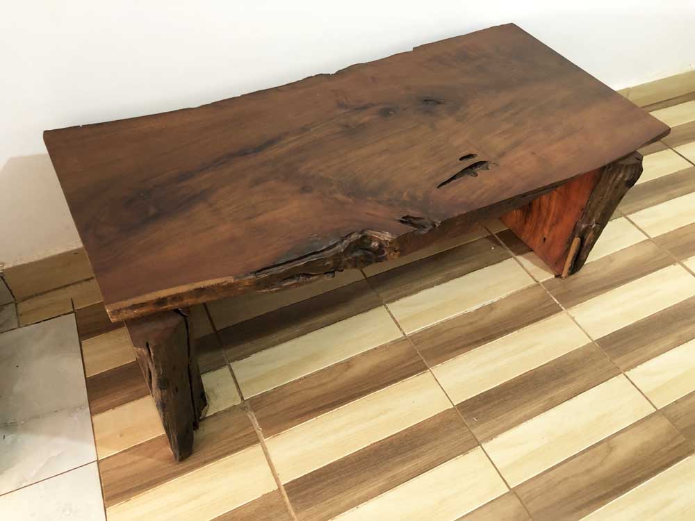 Center Tables for Sale in Kampala Uganda. Munton Wood Ark Uganda services: wood furniture, home furniture, wood products, hotel furniture and office furniture. Munton Wood Ark Uganda is the leading supplier of furniture and wood products in Kampala Uganda, East Africa. furnitureug.com