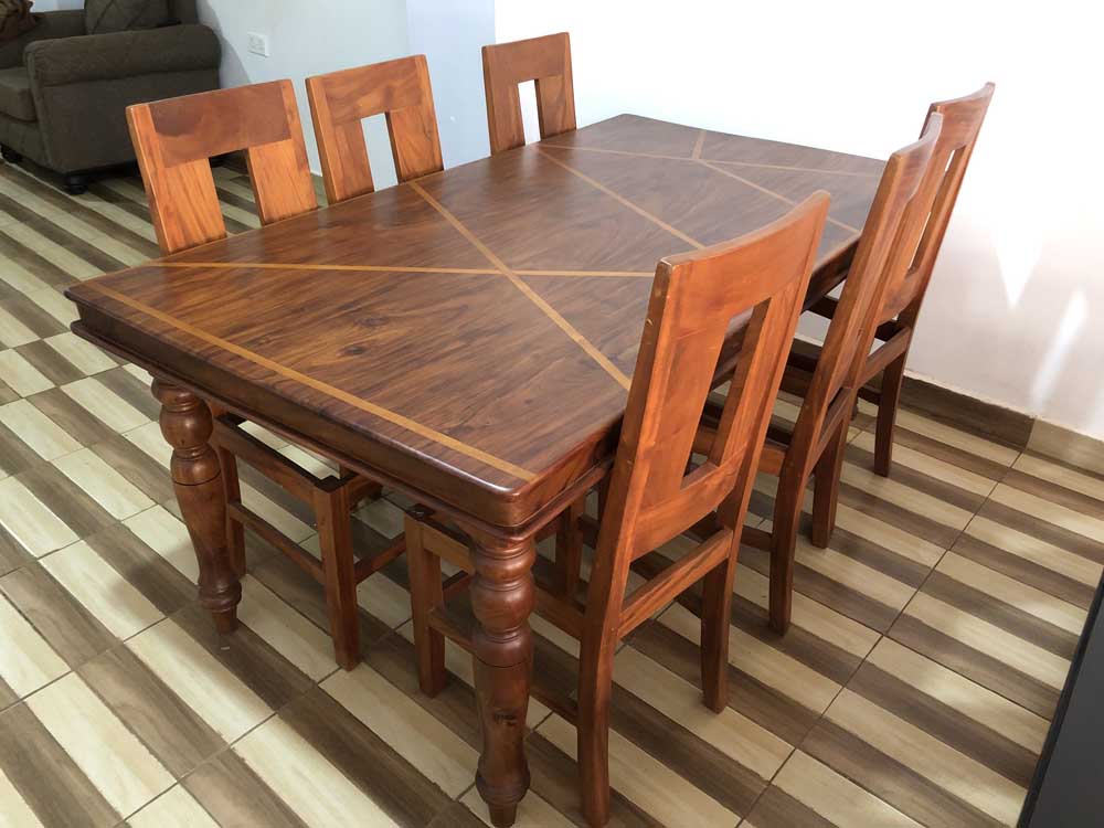Dining Tables for Sale in Kampala Uganda. Munton Wood Ark Uganda services: wood furniture, home furniture, wood products, hotel furniture and office furniture. Munton Wood Ark Uganda is the leading supplier of furniture and wood products in Kampala Uganda, East Africa. furnitureug.com