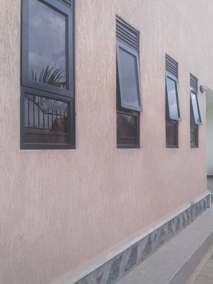 Aluminium Windows for Sale in Kampala Uganda. Aluminium Custom Made Windows Uganda. Oldvoi Uganda Ltd, Leading Manufacturer And Supplier of Aluminium Products in Kampala Uganda, East Africa. furnitureug.com